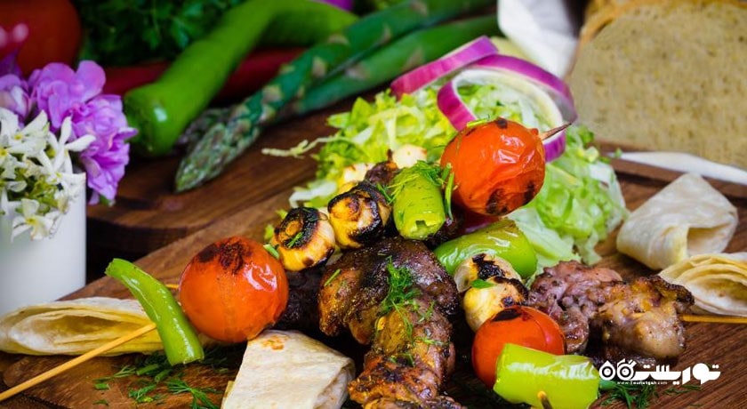 رستوران رستوران ایکی صاندال شهر بدروم 