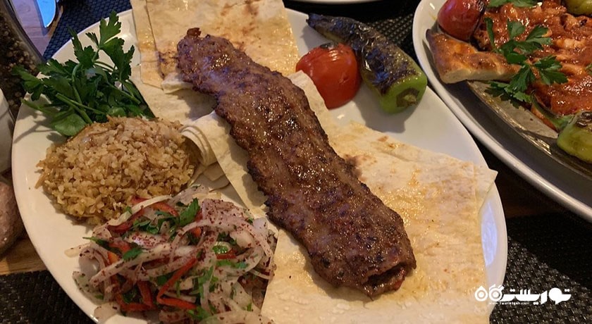 رستوران رستوران اتانتیک اجاکباشی شهر بدروم 