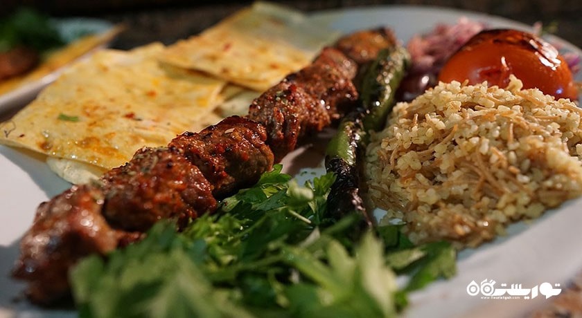 رستوران رستوران اتانتیک اجاکباشی شهر بدروم 