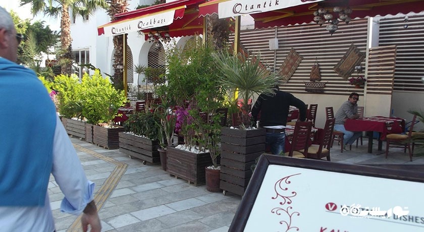 رستوران رستوران اتانتیک اجاکباشی شهر بدروم 