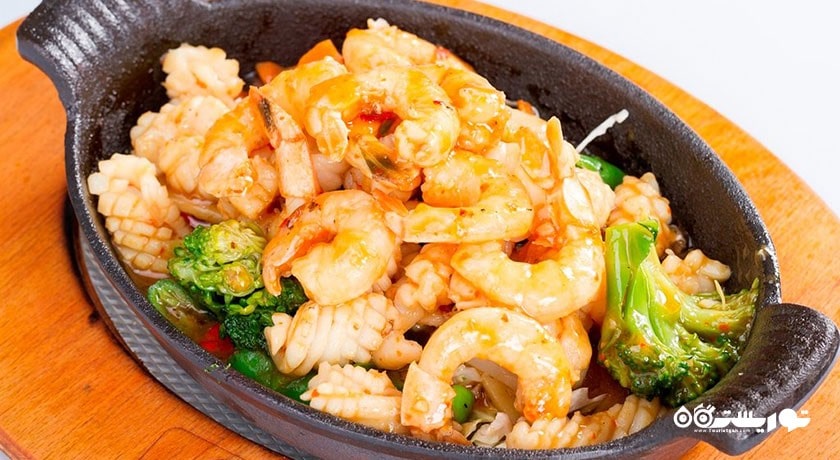 رستوران رستوران اژدهای قرمز شهر بدروم 