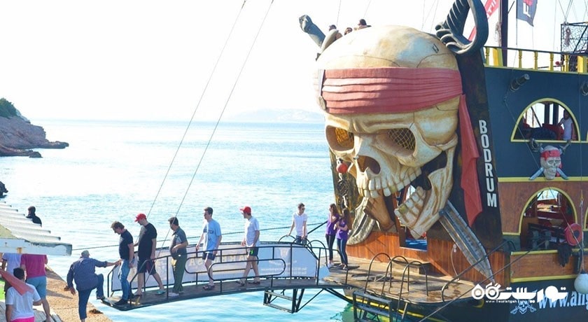سرگرمی سفرهای روزانه با قایق در بدروم شهر ترکیه کشور بدروم