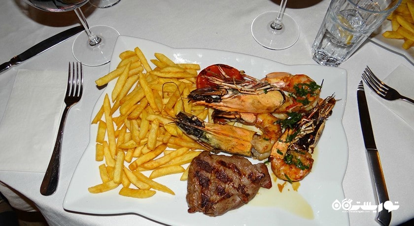 رستوران رستوران آناناس شهر مارماریس 