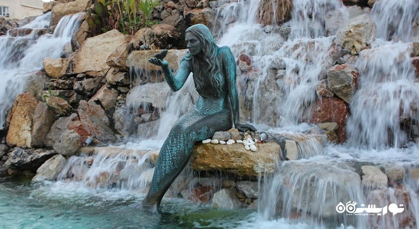  میدان جوانان نوزدهم ماه مه و فواره های رقص آب شهر ترکیه کشور مارماریس