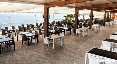 رستوران ساحلی هتل افسوس پرینسس