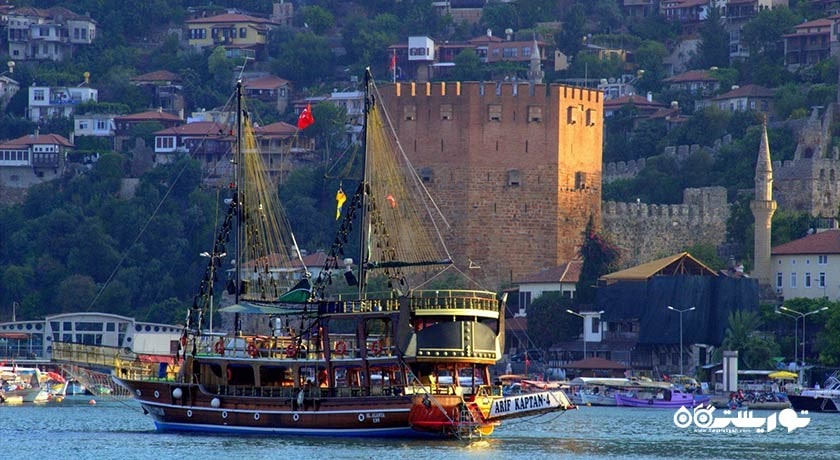 سرگرمی ساحل کلئوپاترا شهر ترکیه کشور آلانیا