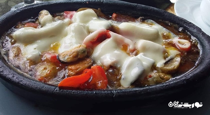 رستوران رستوران محل پدر و پسر و اسکله سوفراسی شهر آلانیا 