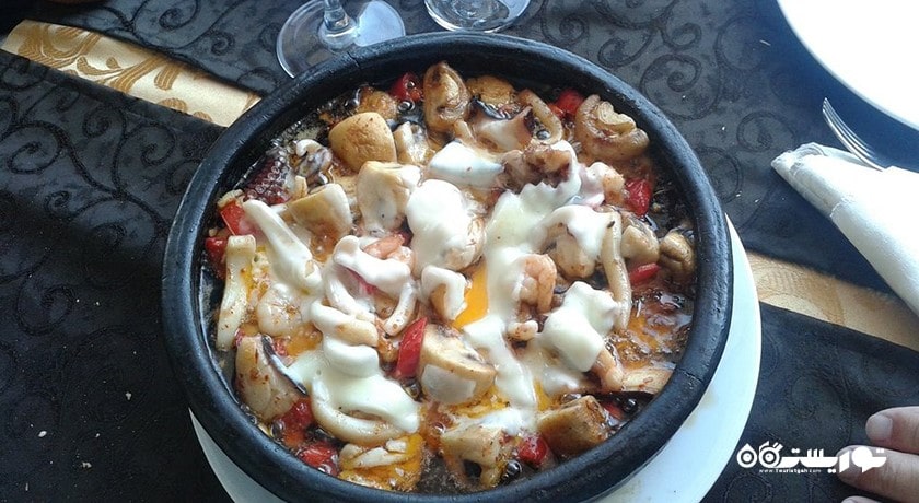 رستوران رستوران محل پدر و پسر و اسکله سوفراسی شهر آلانیا 