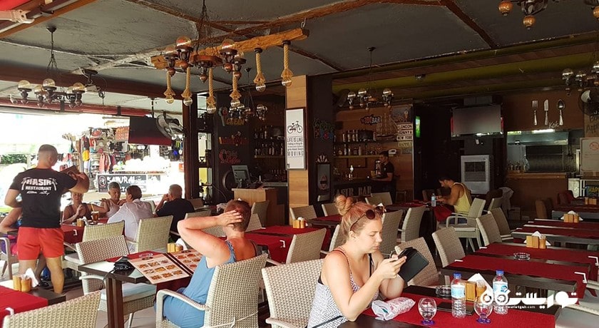 رستوران رستوران و بار حصیر شهر آلانیا 