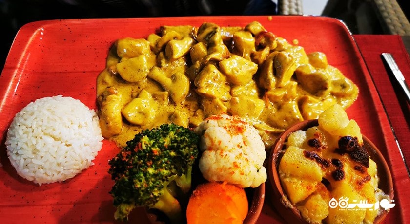 رستوران رستوران و بار حصیر شهر آلانیا 