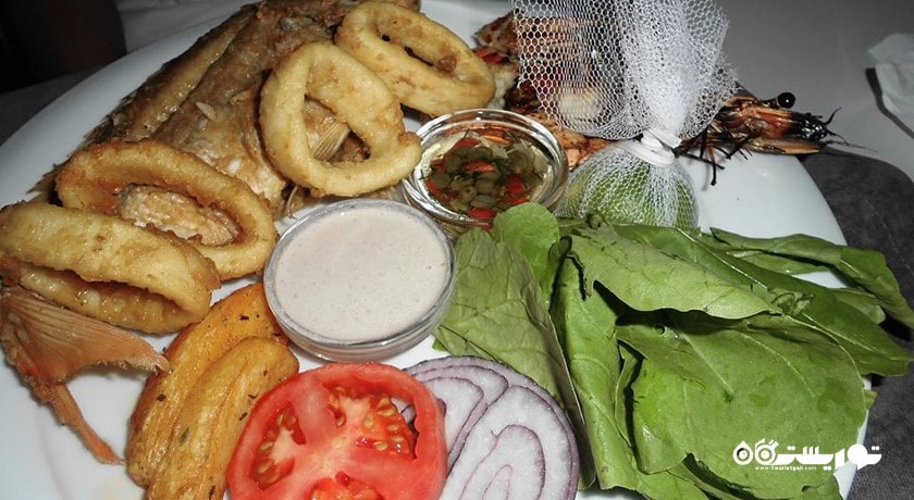 رستوران رستوران برج قرمز شهر آلانیا 