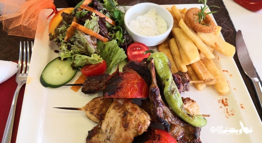 رستوران رستوران گاردن اند بار شهر آلانیا 