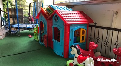 رستوران بار و رستوران تئوز پلیس شهر آلانیا 