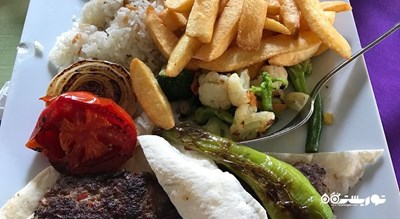 رستوران بار و رستوران تئوز پلیس شهر آلانیا 