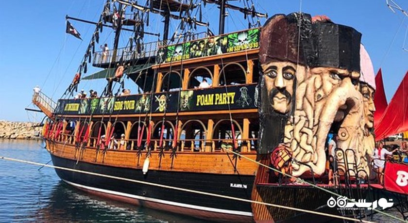 سرگرمی سفر با کشتی دزدان دریایی شهر ترکیه کشور آلانیا