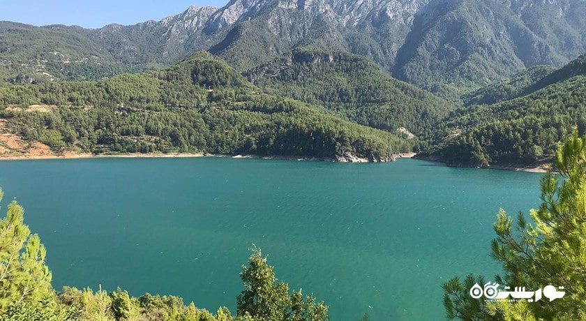 سرگرمی تفریح کنار رودخانه دیم شهر ترکیه کشور آلانیا