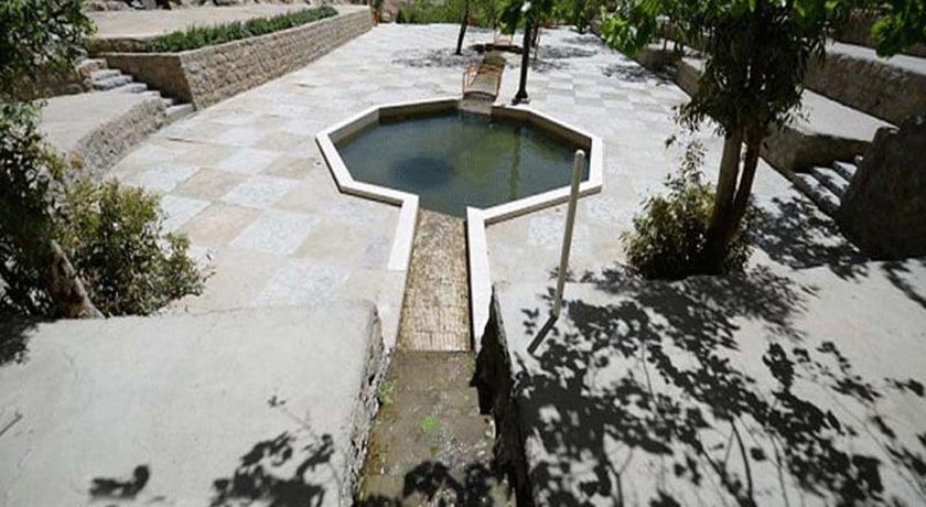  آبشار و چشمه لادر شهرستان اصفهان استان اصفهان