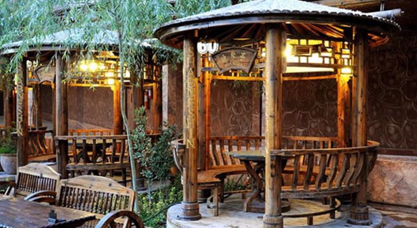 رستوران باغ رستوران شب نشین شهر اصفهان 