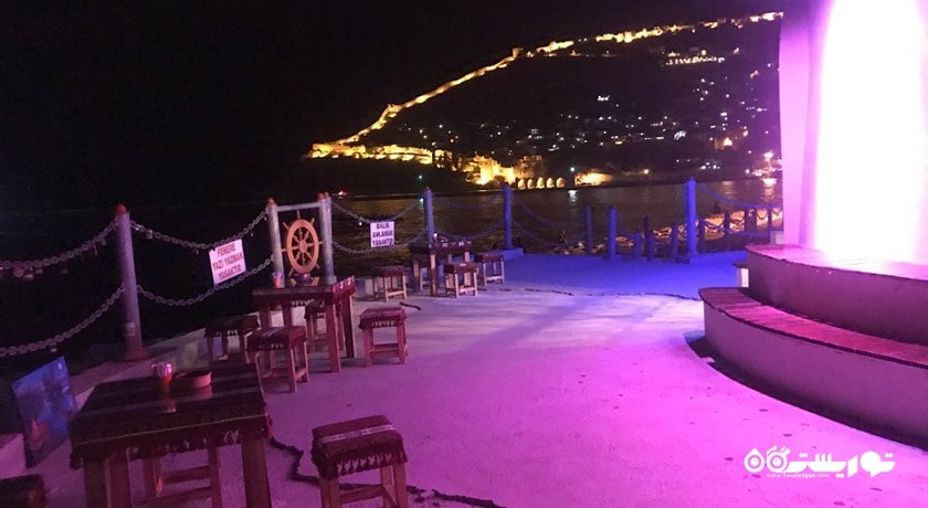  تفریحگاه و فانوس دریایی آلانیا  شهر ترکیه کشور آلانیا