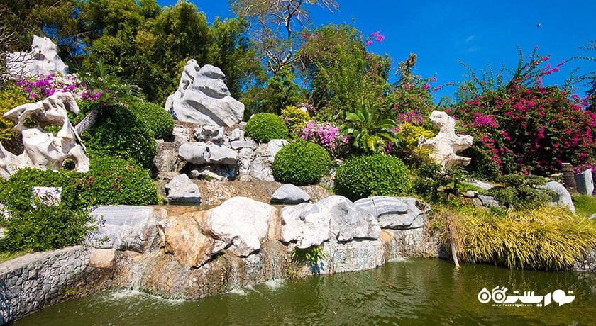 سرگرمی پارک سنگی چند میلیون ساله و مزرعه کروکدیل پاتایا شهر تایلند کشور پاتایا