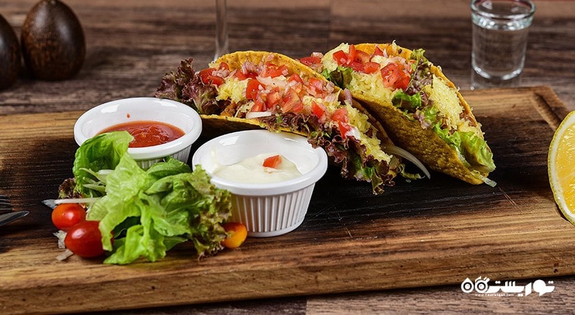 رستوران  تو لاینز رستوران اند پاب شهر پاتایا 