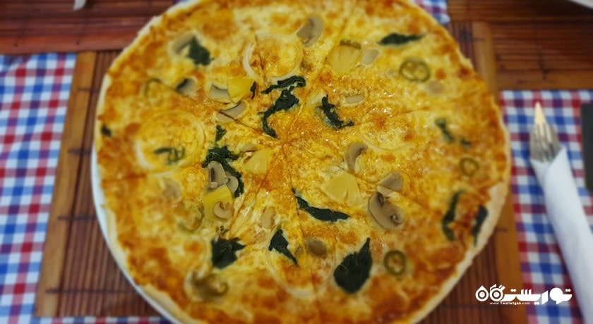 رستوران  تو لاینز رستوران اند پاب شهر پاتایا 