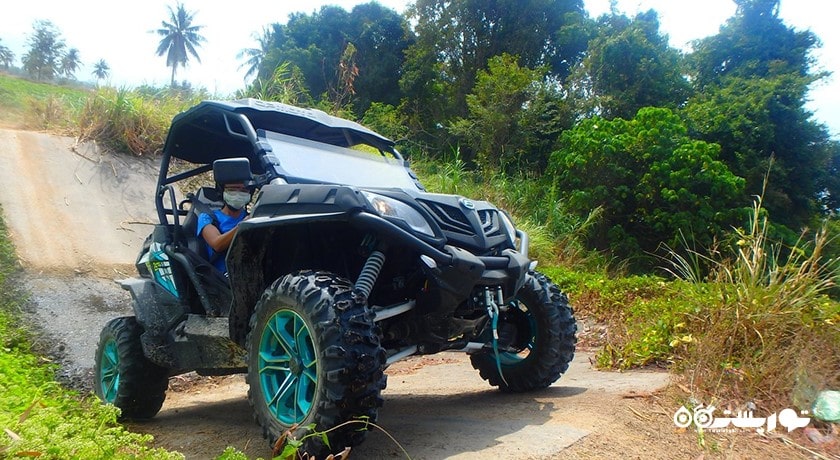 سرگرمی ماجراجویی در جنگل با موتور چهار چرخ در پاتایا شهر تایلند کشور پاتایا