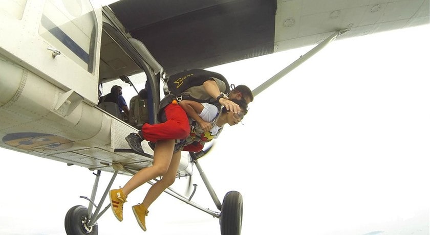 سرگرمی اسکای دایوینگ در تای اسکای ادونچر شهر تایلند کشور پاتایا