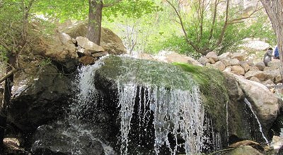  آبشار شاه لولاک شهرستان اصفهان استان لنجان