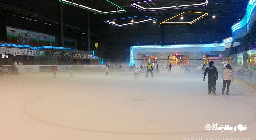 سرگرمی اسکیت روی یخ در بانکوک شهر تایلند کشور بانکوک