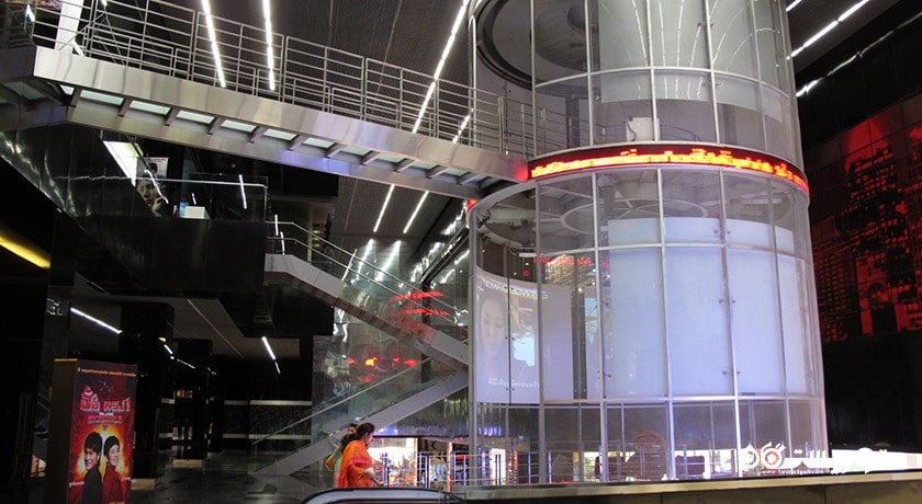 مرکز خرید مرکز خرید سنترال ورلد شهر تایلند کشور بانکوک