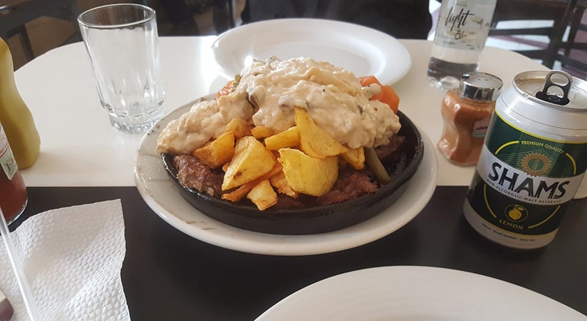 رستوران کافه نادری شهر تهران 