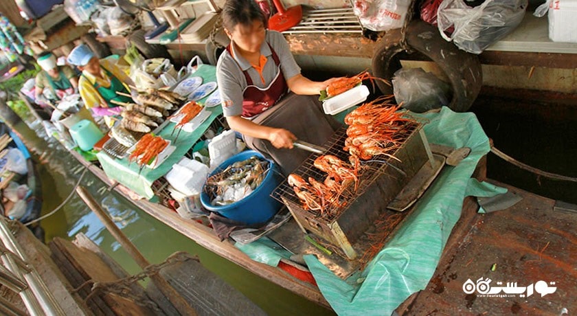 مرکز خرید بازار شناور تالینگ چان شهر تایلند کشور بانکوک