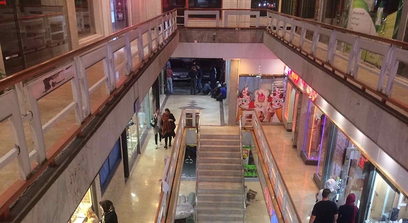  پاساژ تخت جمشید شهر اصفهان استان شاهین شهر