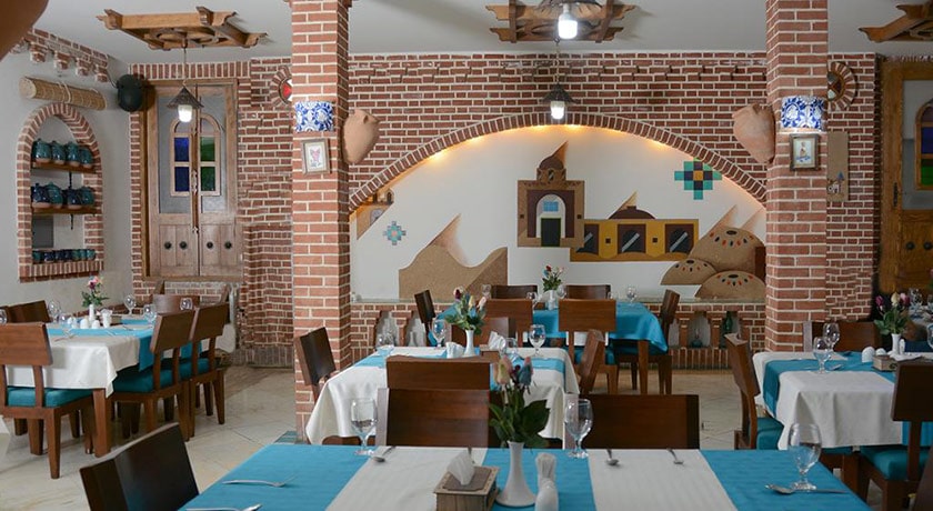 رستوران باغچه حسین فرحزاد -  شهر تهران