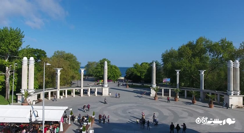 سرگرمی پارک پیمورسکی (سی گاردن) شهر بلغارستان کشور وارنا