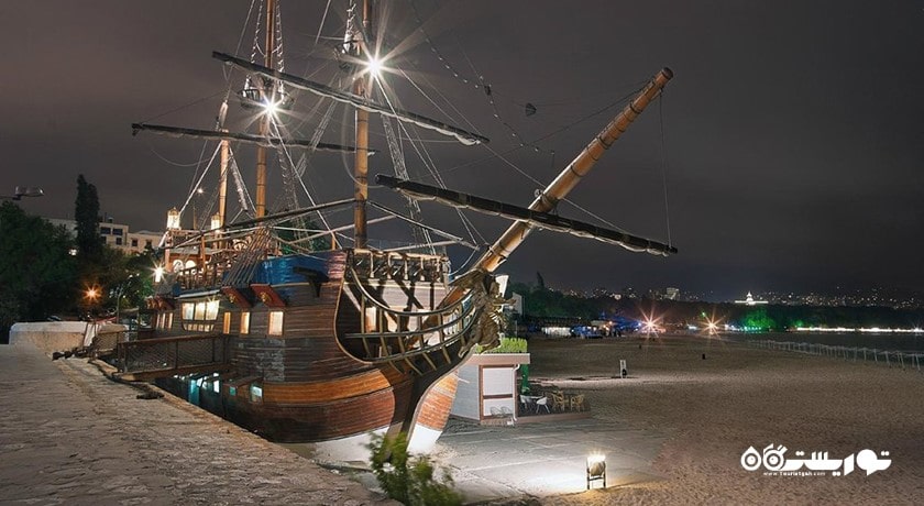 رستوران رستوران مستر بابا شهر وارنا 