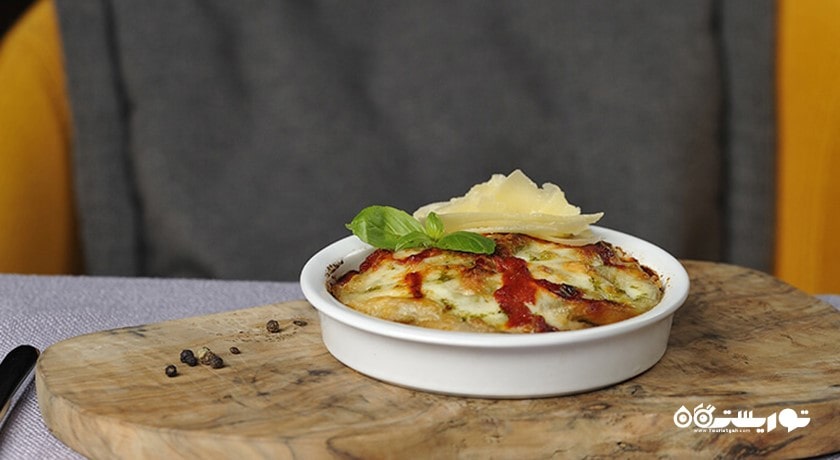 رستوران رستوران رد کاناپه شهر وارنا 