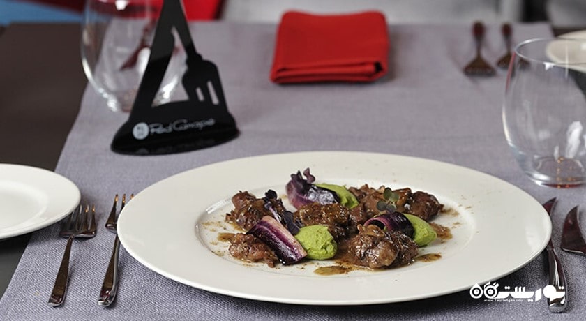 رستوران رستوران رد کاناپه شهر وارنا 