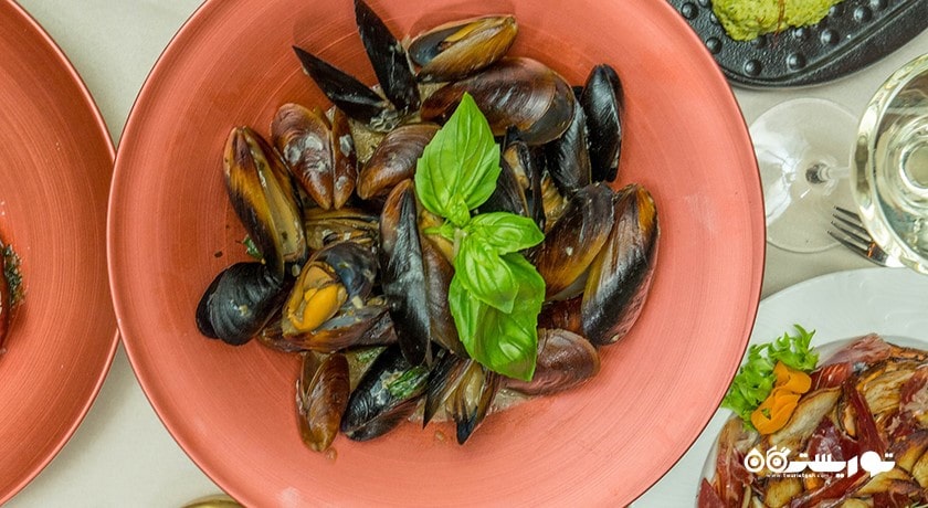 رستوران رستوران کاپیتان کوک فیش اند بیف شهر وارنا 