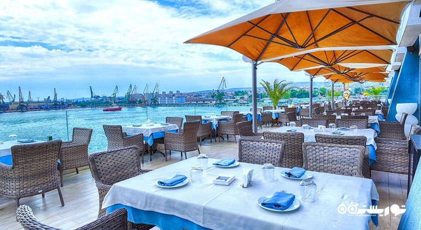 رستوران رستوران کاپیتان کوک فیش اند بیف شهر وارنا 