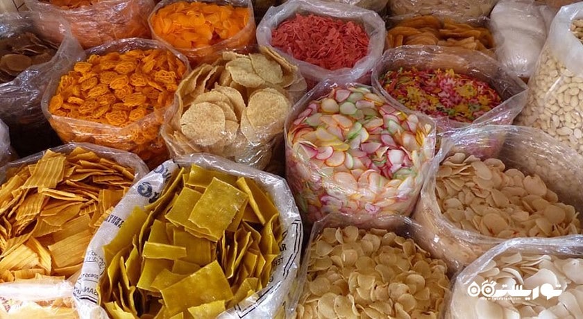 مرکز خرید بازار هنر کومباساری شهر اندونزی کشور بالی