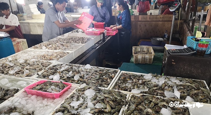 مرکز خرید بازار جیمباران شهر اندونزی کشور بالی