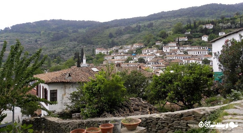  روستای شیرینجه شهر ترکیه کشور کوش آداسی