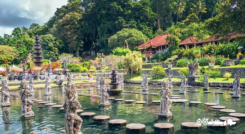 سرگرمی پیاده روی و گردش در اطراف کاندیداسا شهر اندونزی کشور بالی