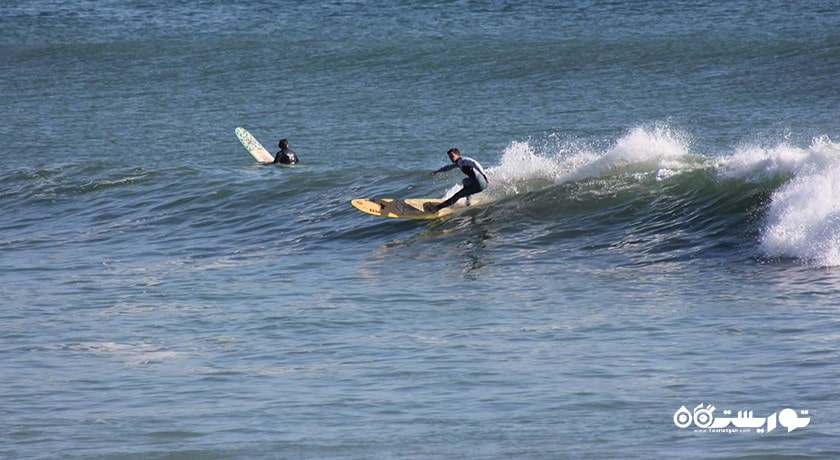 سرگرمی موج سواری در بالی شهر اندونزی کشور بالی