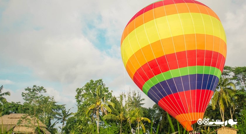 سرگرمی بالون سواری بر فراز اوبود شهر اندونزی کشور بالی