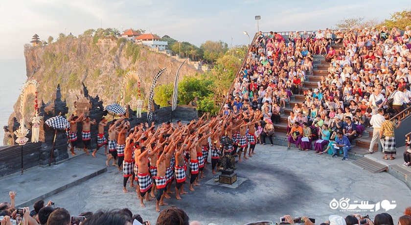 رقص آتش ککاک در معبد اولوواتو -  شهر بالی