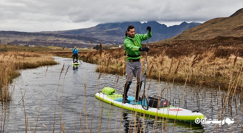سرگرمی پاروزنی ایستاده در بالی شهر اندونزی کشور بالی