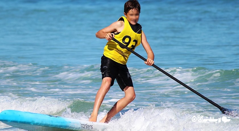 سرگرمی پاروزنی ایستاده در بالی شهر اندونزی کشور بالی